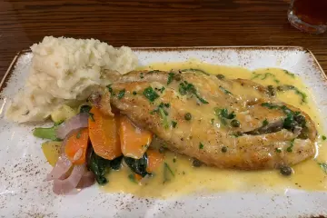 Restaurant in Primo's Italian Restaurant & Lounge in Miami