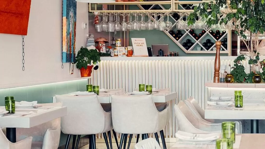 Restaurant in Posto 896 Italian And Hungarian Cuisine in Los Angeles