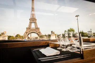 Restaurant in Akabeko Restaurant in Paris