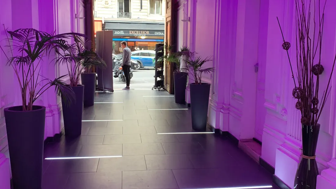 Restaurant in Midi 12 in Paris