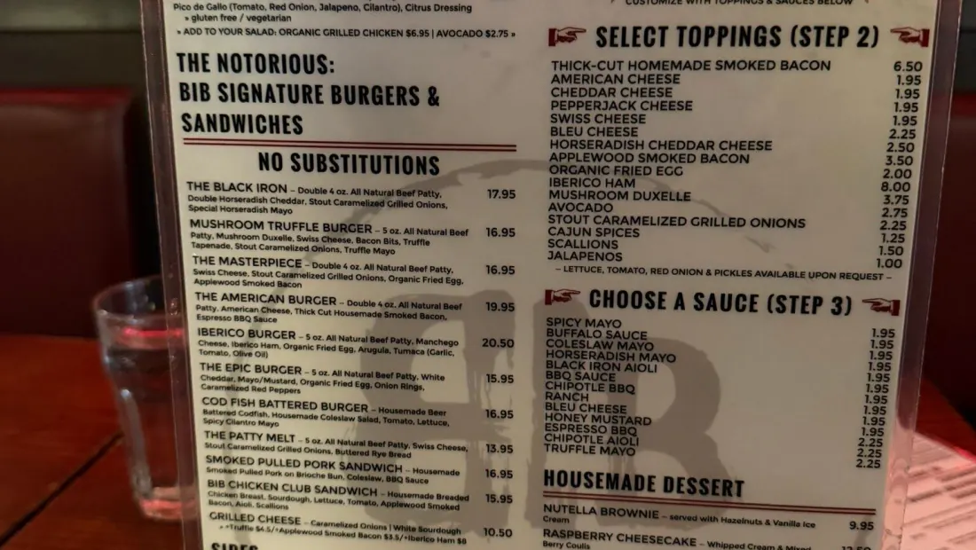 Restaurant in Black Iron Burger in New York