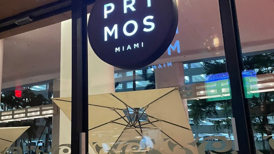 Restaurant in Primo's Italian Restaurant & Lounge in Miami