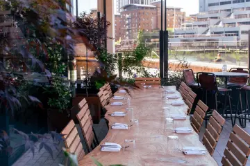 Restaurant in Roe in London