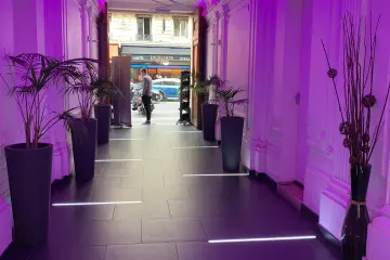 Restaurant in Midi 12 in Paris