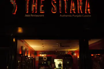 Restaurant in Roe in London