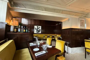 Restaurant in Drouant in Paris