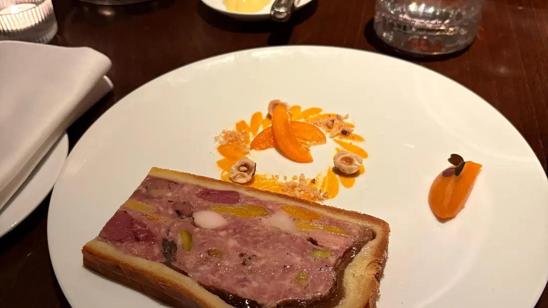 Restaurant in Drouant in Paris