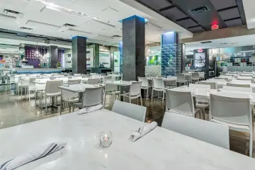 Restaurant in Monty's Coconut Grove in Miami