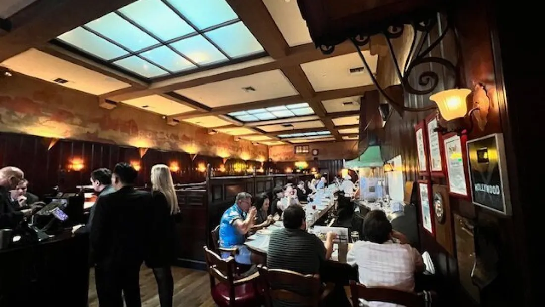 Restaurant in Musso & Frank Grill in Los Angeles