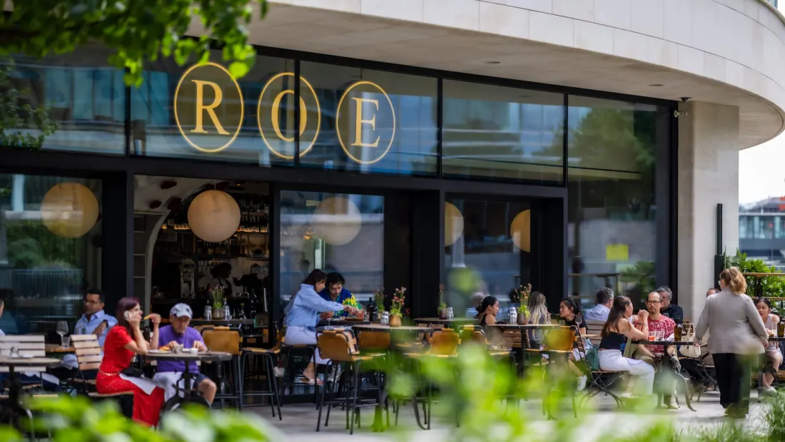 Restaurant in Roe in London