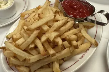 Restaurant in Musso & Frank Grill in Los Angeles