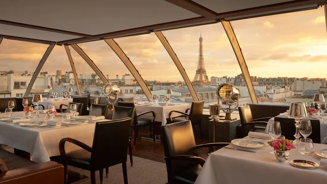 Restaurant in L'Oiseau Blanc Restaurant in Paris