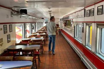 Restaurant in Carney's Restaurant in Los Angeles