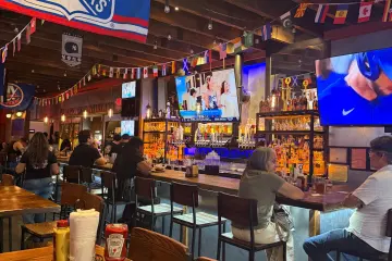 Restaurant in Black Iron Burger in New York