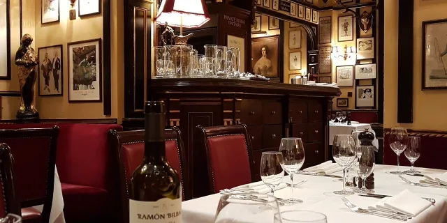 Restaurant in Rules Restaurant in London