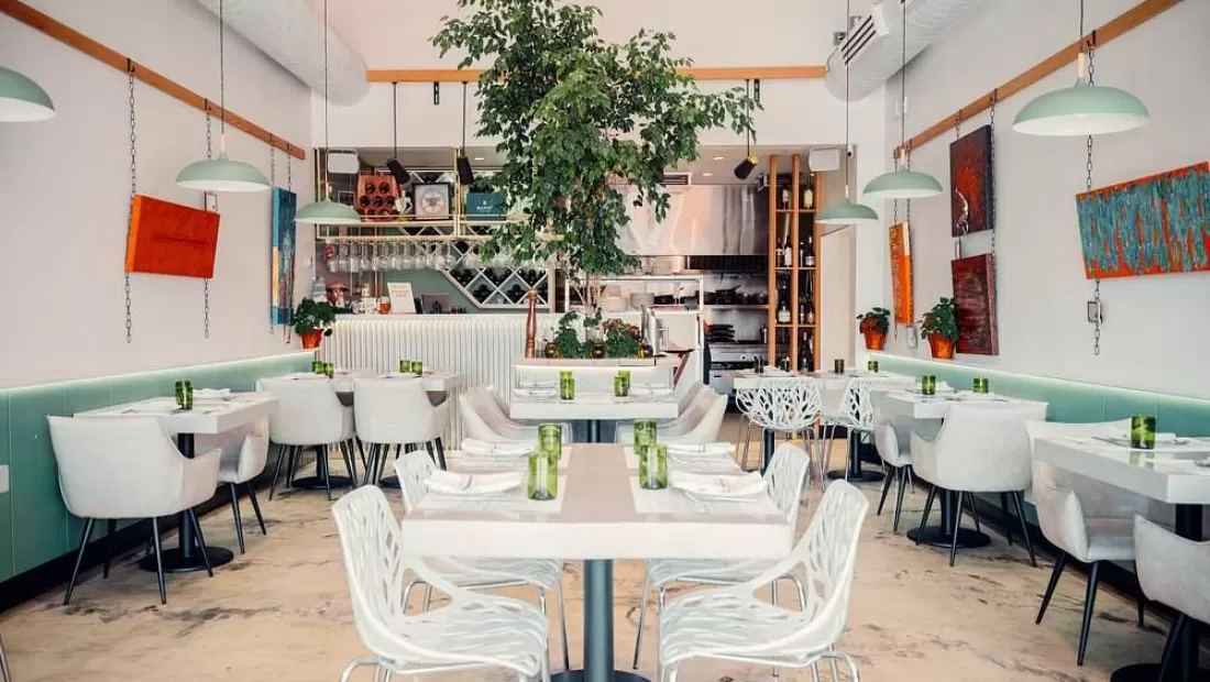 Restaurant in Posto 896 Italian And Hungarian Cuisine in Los Angeles