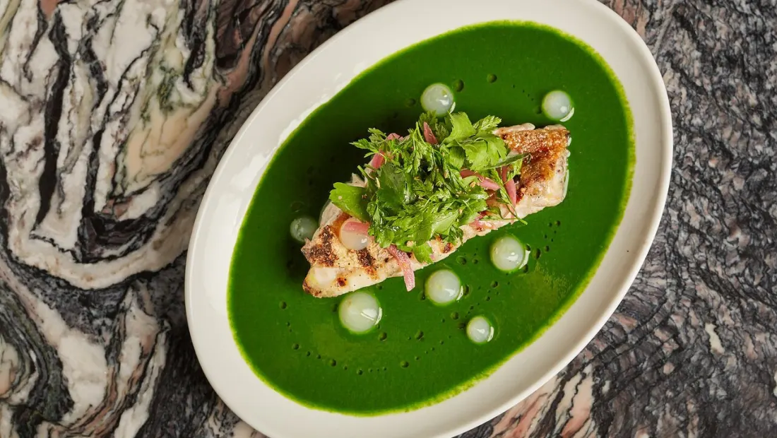 Restaurant in Roe in London