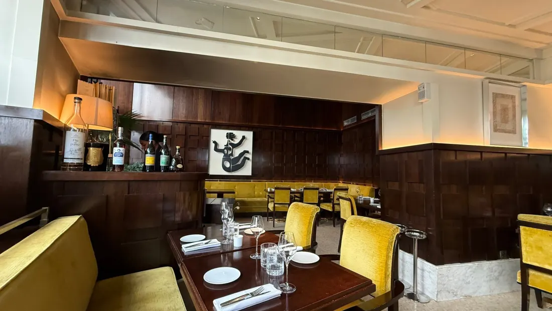 Restaurant in Drouant in Paris