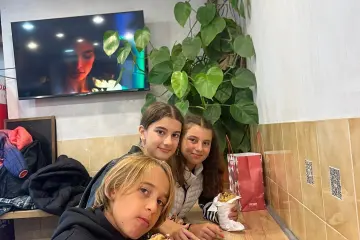 Restaurant in Chez Nicos in Paris