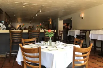 Restaurant in The Cottage La Jolla in San Diego