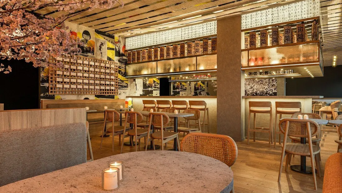 Restaurant in Paperfish Sushi in Miami