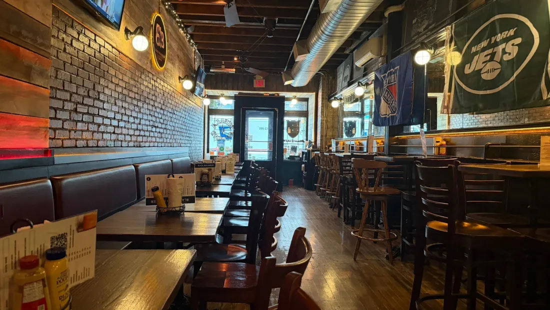 Restaurant in Black Iron Burger in New York