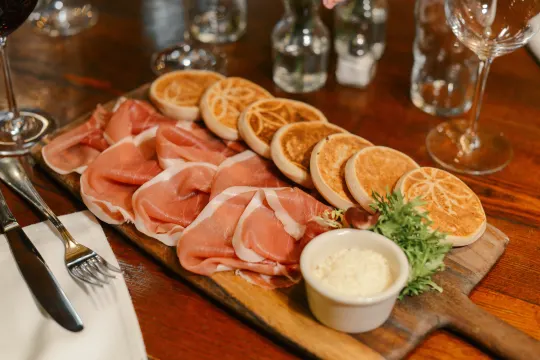 Rolf's Bar & Restaurant