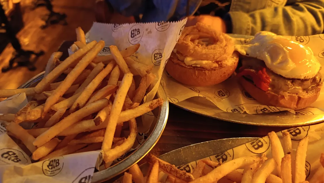 Restaurant in Black Iron Burger in New York