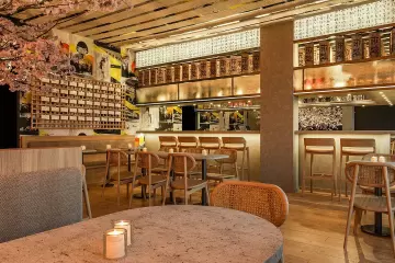 Restaurant in Paperfish Sushi in Miami