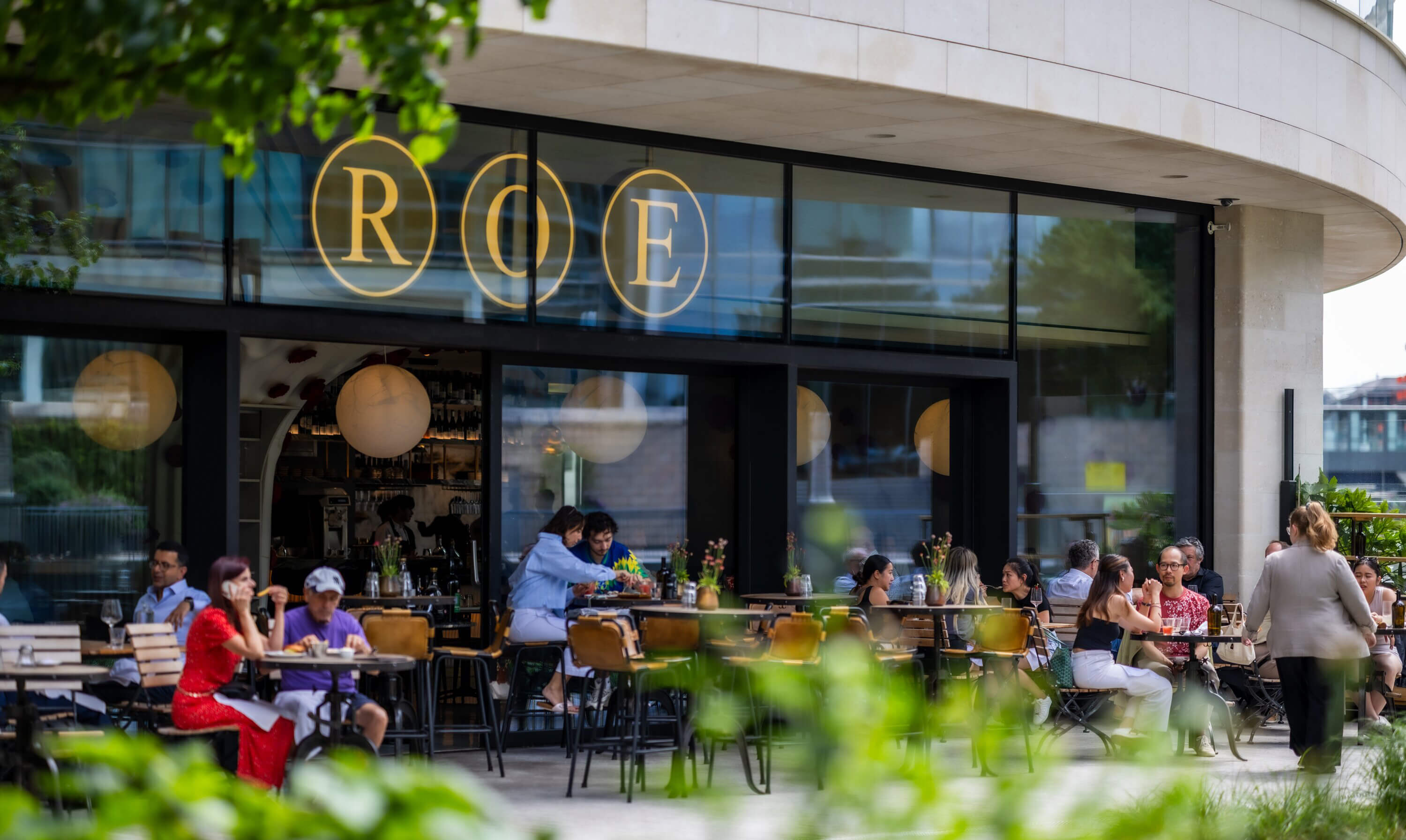 Restaurant in Roe in London