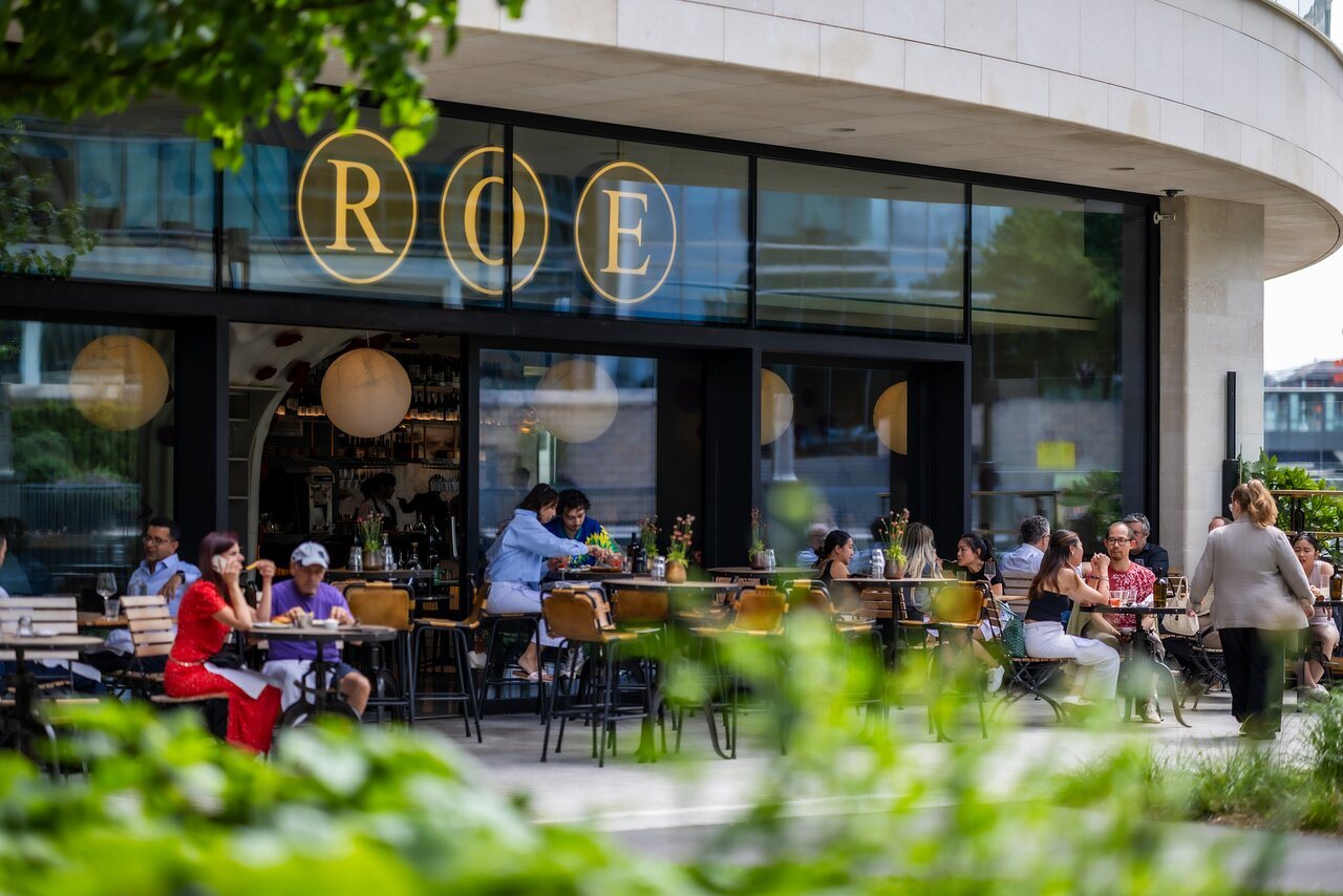 Restaurant in Roe in London